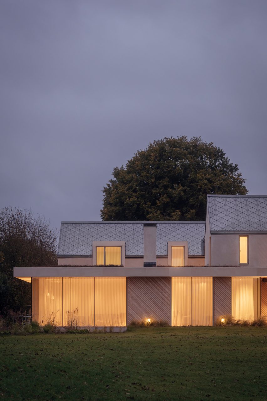 Chalk River House by Oliver Leech Architects