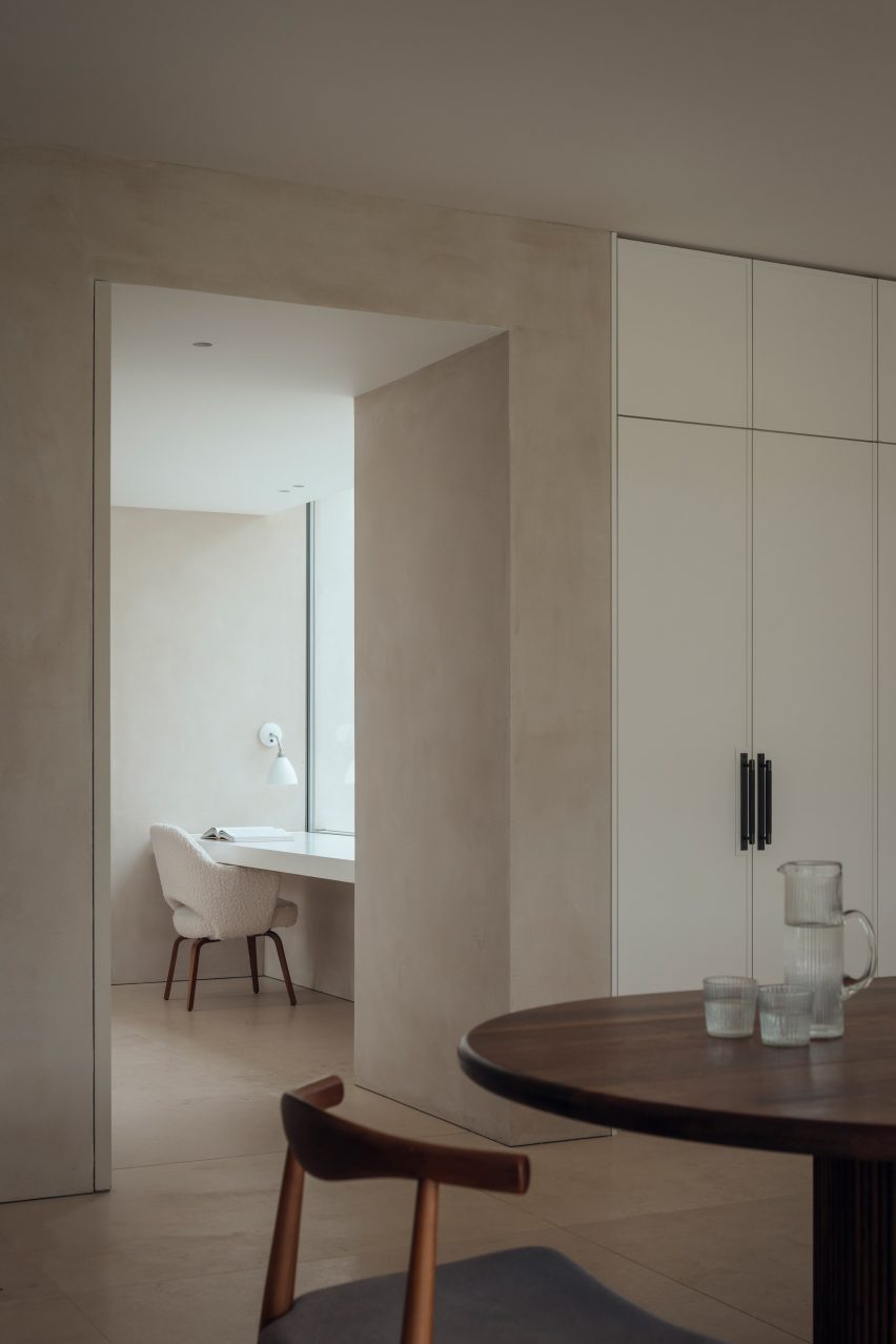 Chalk River House by Oliver Leech Architects