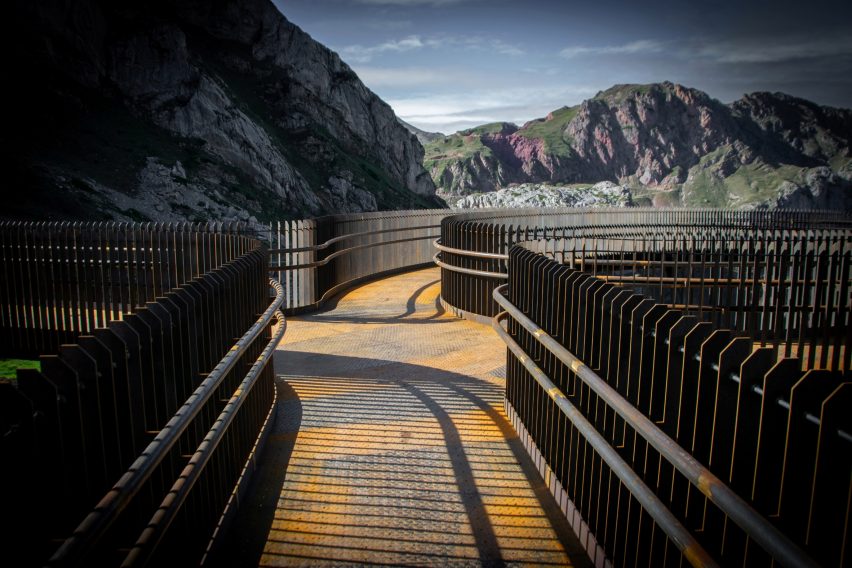 Farrapona Geological Viewpoint by Puerto & Sánchez Arquitectos