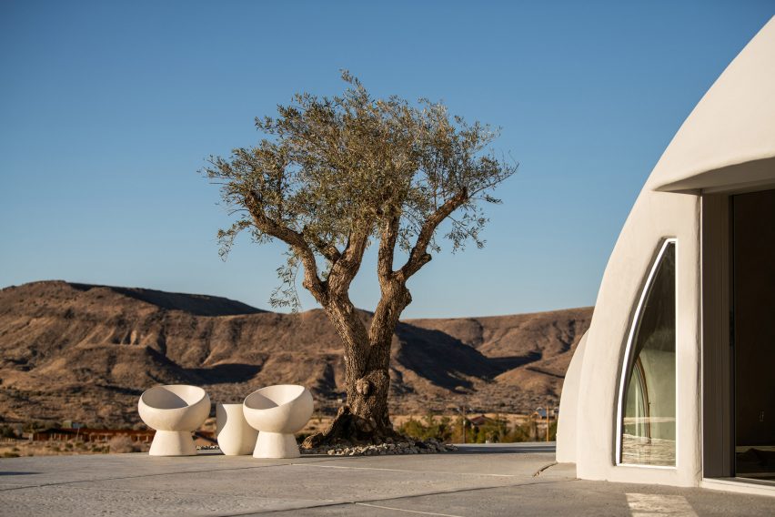 Hata domed home in California by Anastaiya Dudik
