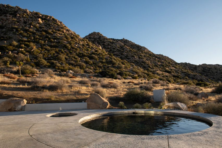 Hata domed home in California by Anastaiya Dudik