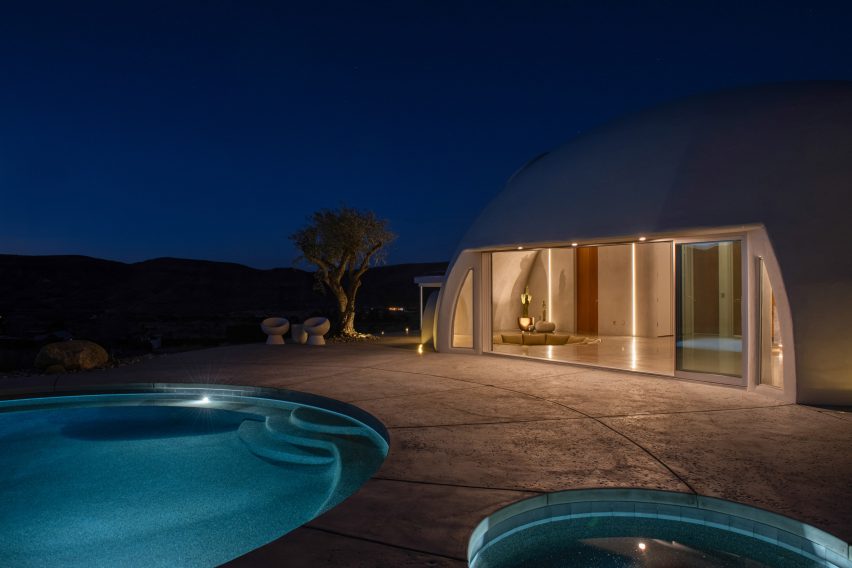 Hata domed home in California by Anastaiya Dudik