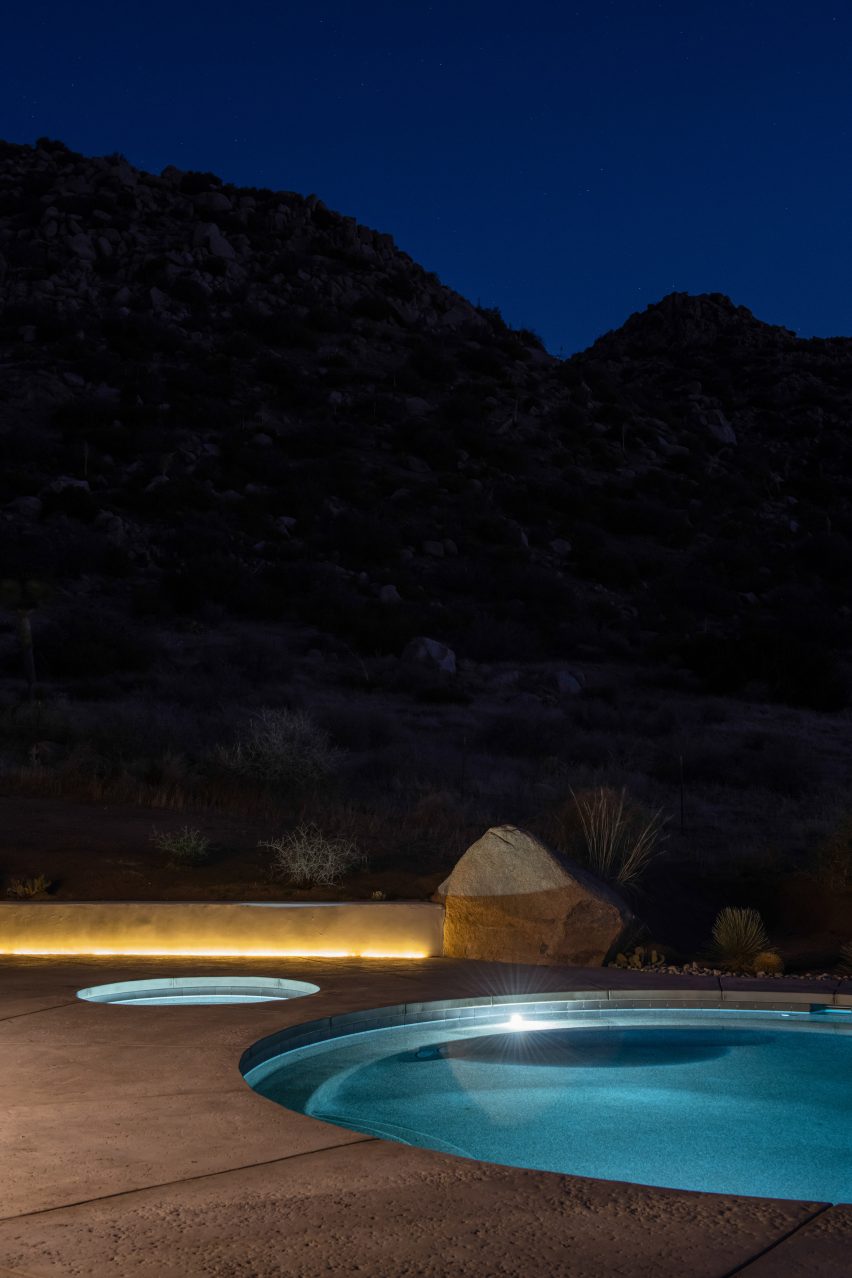 Hata domed home in California by Anastaiya Dudik