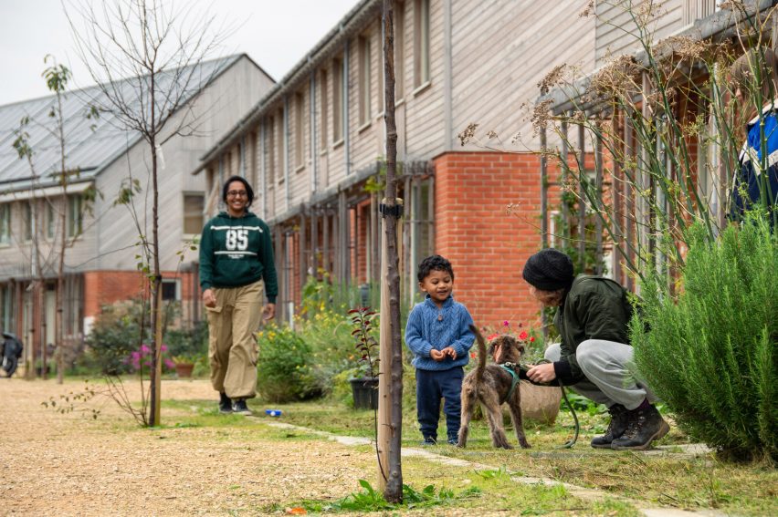 Hazelmead co-housing in Dorset by Barefoot Architects