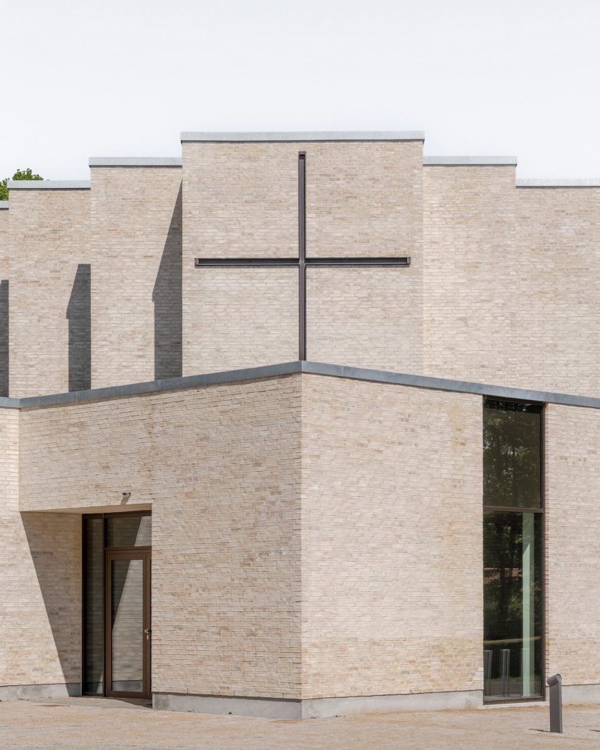 Højvangen Church by Henning Larsen in Skanderborg, Denmark