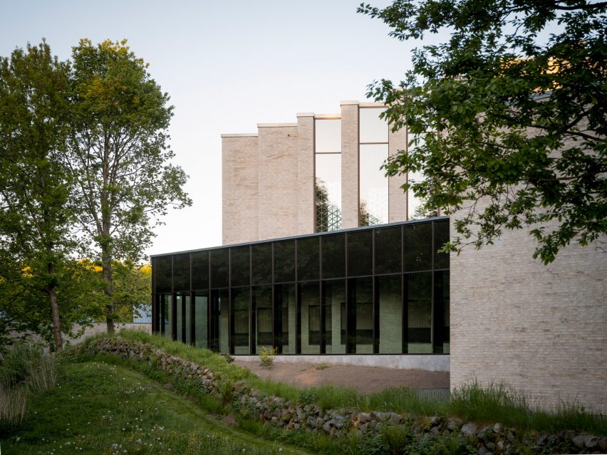 Højvangen Church by Henning Larsen in Skanderborg, Denmark