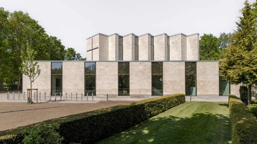 Højvangen Church by Henning Larsen in Skanderborg, Denmark