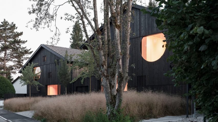 House with One Pillar by Buero Wagner