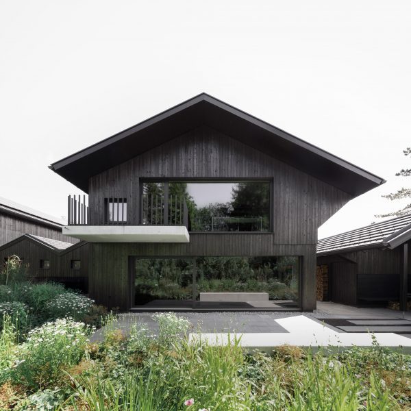 House with One Pillar by Buero Wagner