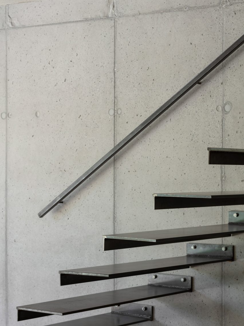 House with One Pillar by Buero Wagner