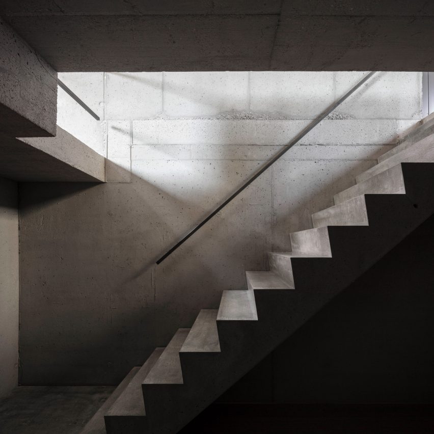 House with One Pillar by Buero Wagner
