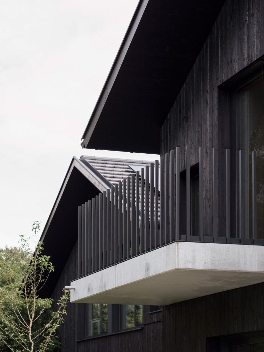 House with One Pillar by Buero Wagner