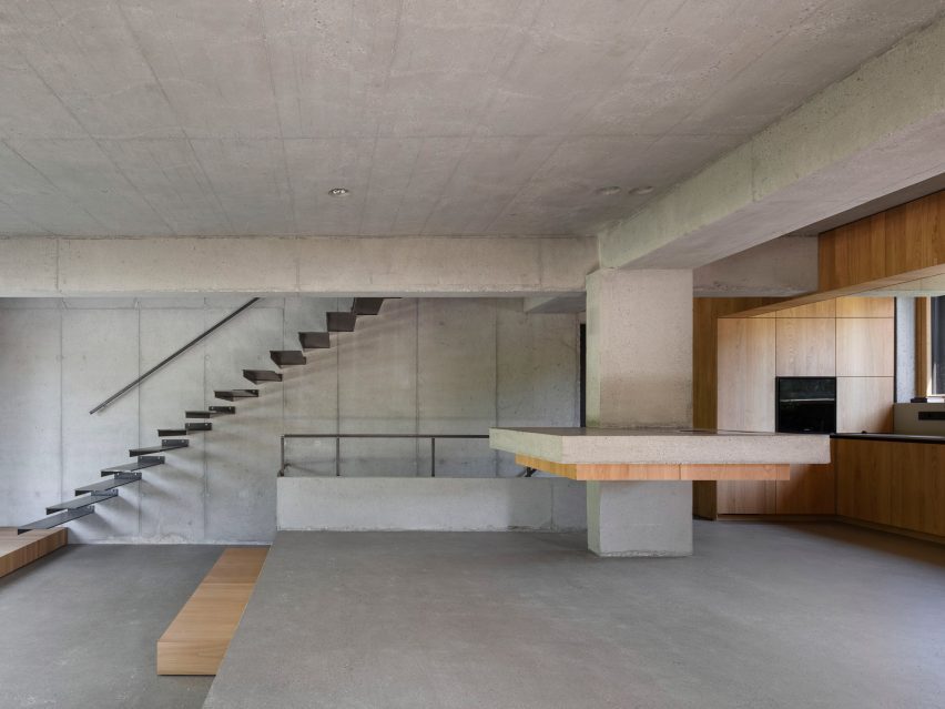 House with One Pillar by Buero Wagner