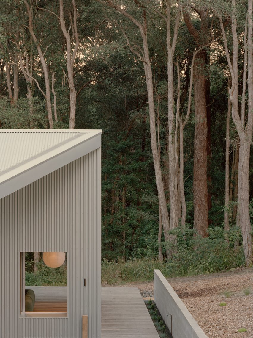 Ironbark House by Klaus Carson Studio