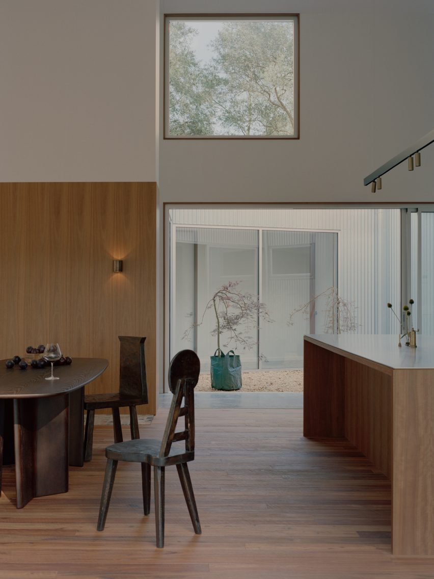 Ironbark House by Klaus Carson Studio