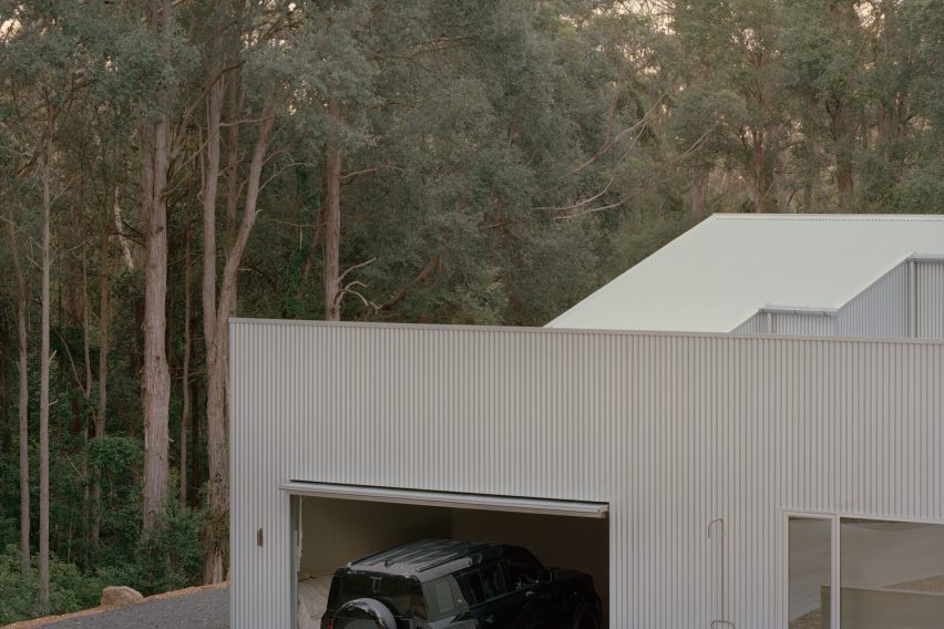 Ironbark House by Klaus Carson Studio