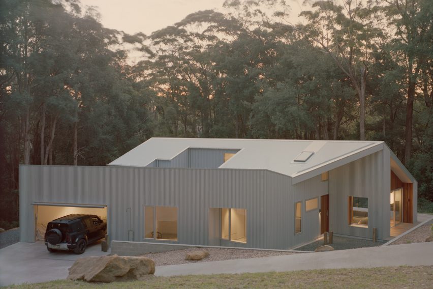 Ironbark House by Klaus Carson Studio