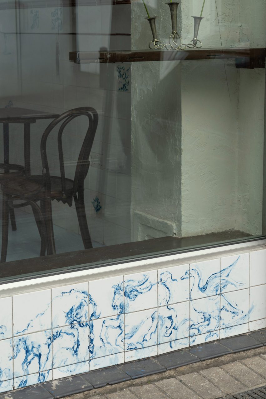 Painted tiles on the facade