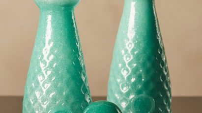 Green glass made from waste