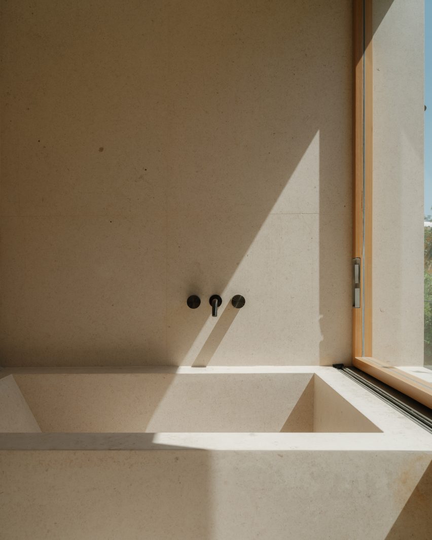 Rua Polônia House by Gabriel Kogan and Guilherme Pianca