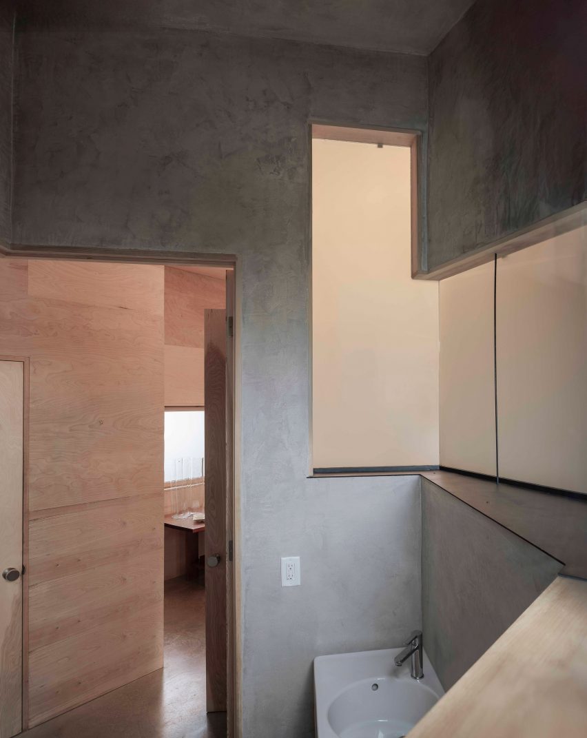 Steven Holl L-House
