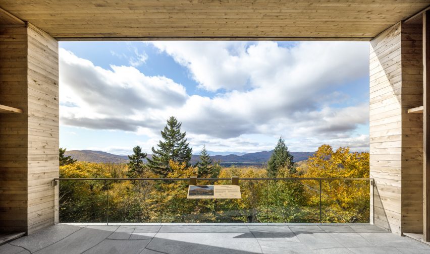 Tekαkαpimək Contact Station by Saunders Architecture