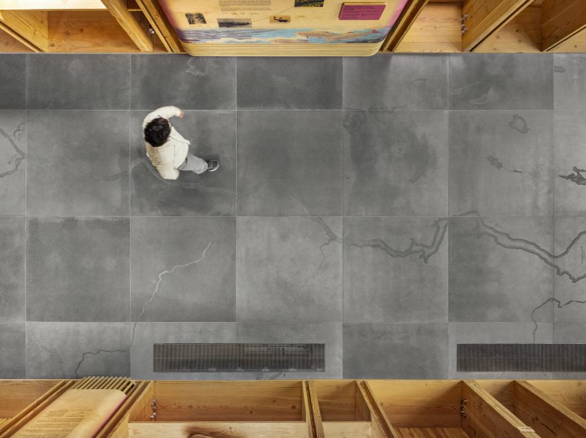 Tekαkαpimək Contact Station by Saunders Architecture
