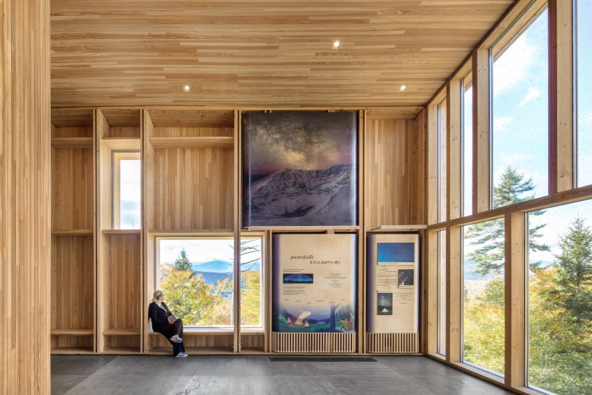 Tekαkαpimək Contact Station by Saunders Architecture