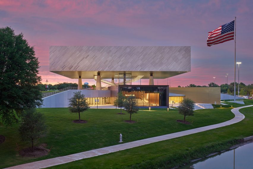 National Medal of Honor Museum Arlington