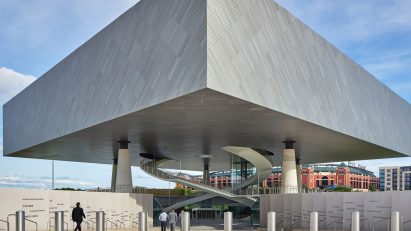 Aluminium medal of honor museum in Arlington
