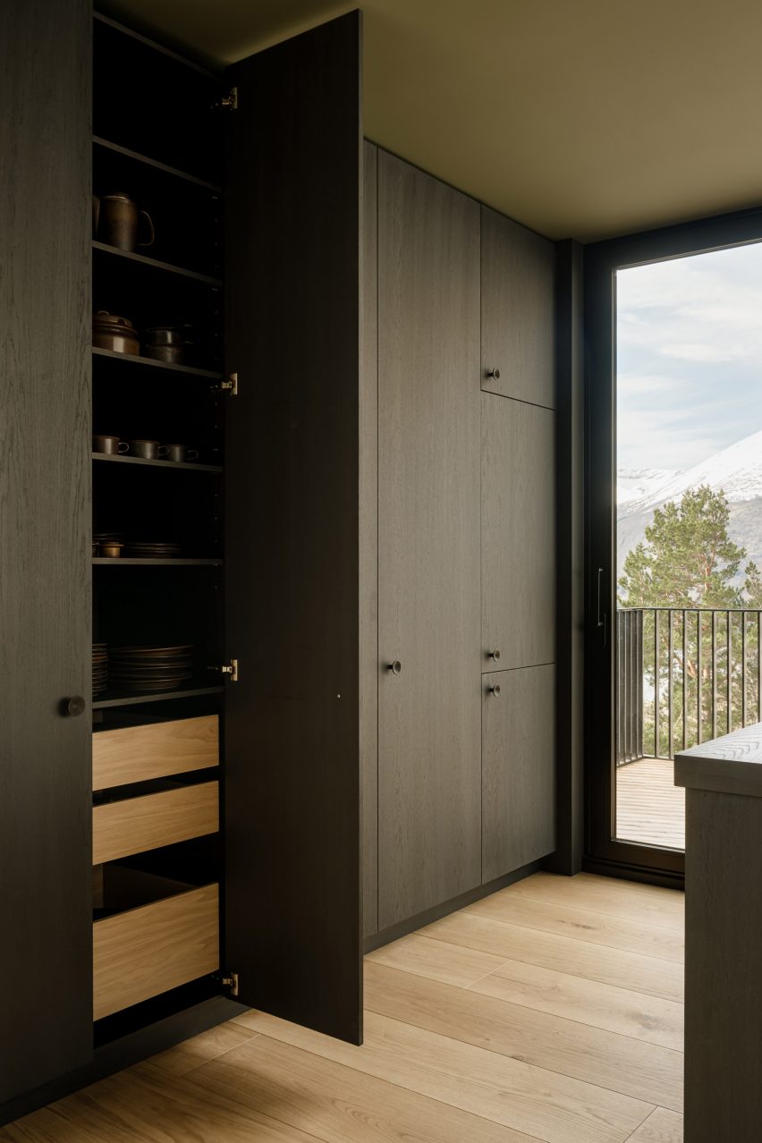 18-07 Holiday Home by Office Inainn