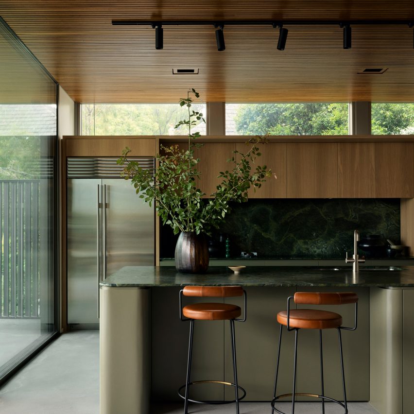 Balmain East House by Studio Johnston