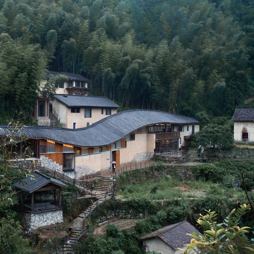 Dwelling on the Mountainside: Jiuceng Art Gallery by Atelier Lu+Architects