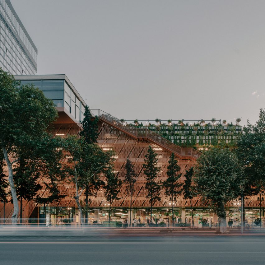 Multifunctional Landmark on the Riverbank by Studio 9