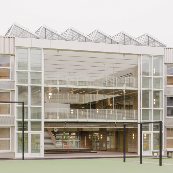 Primary School Guggach by Weyell Zipse