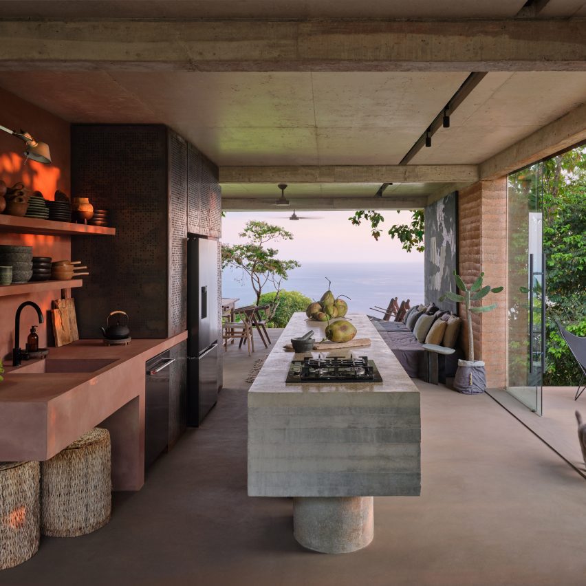 Studio House by Formafatal
