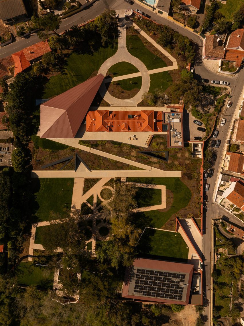 Albuquerque Foundation by Bernades Arquitetura