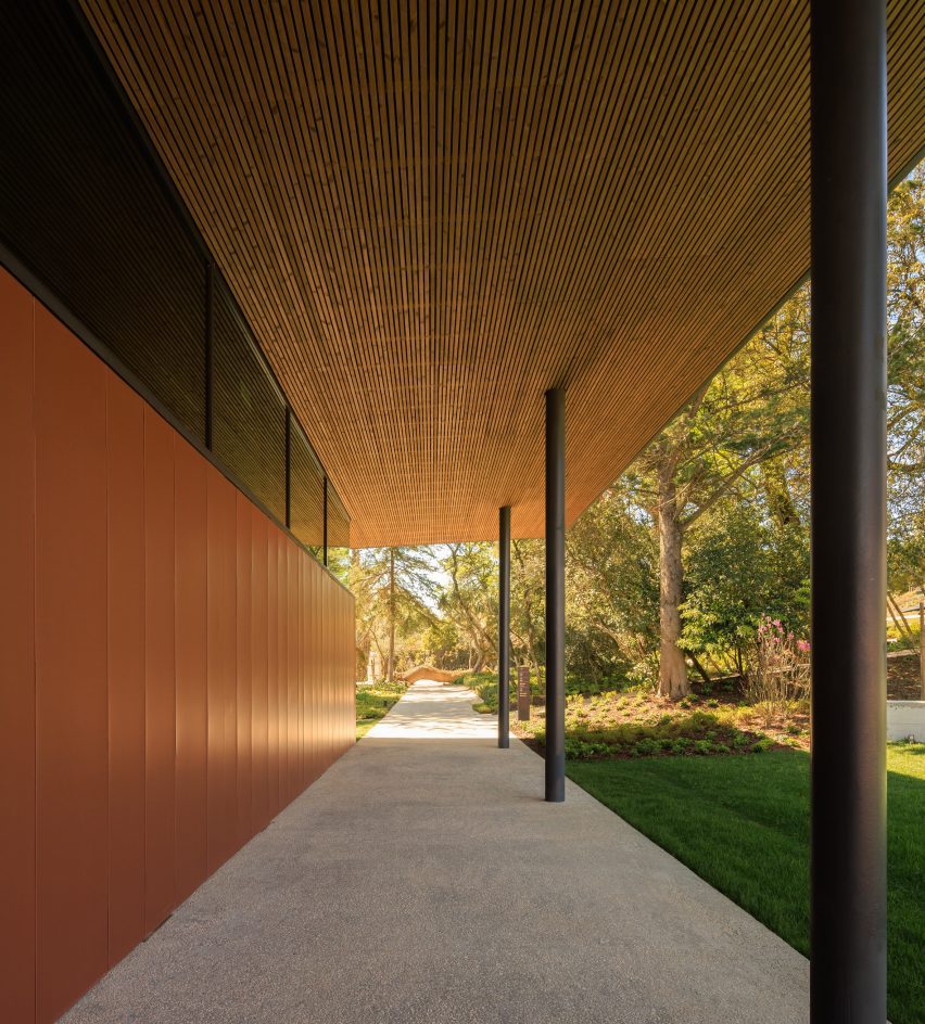 Albuquerque Foundation by Bernades Arquitetura