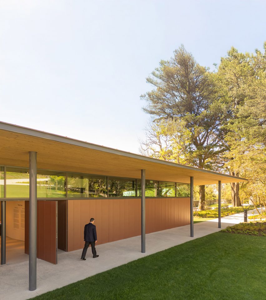 Albuquerque Foundation by Bernades Arquitetura