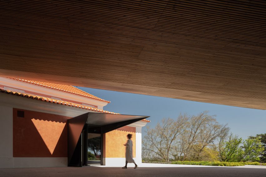Albuquerque Foundation by Bernades Arquitetura