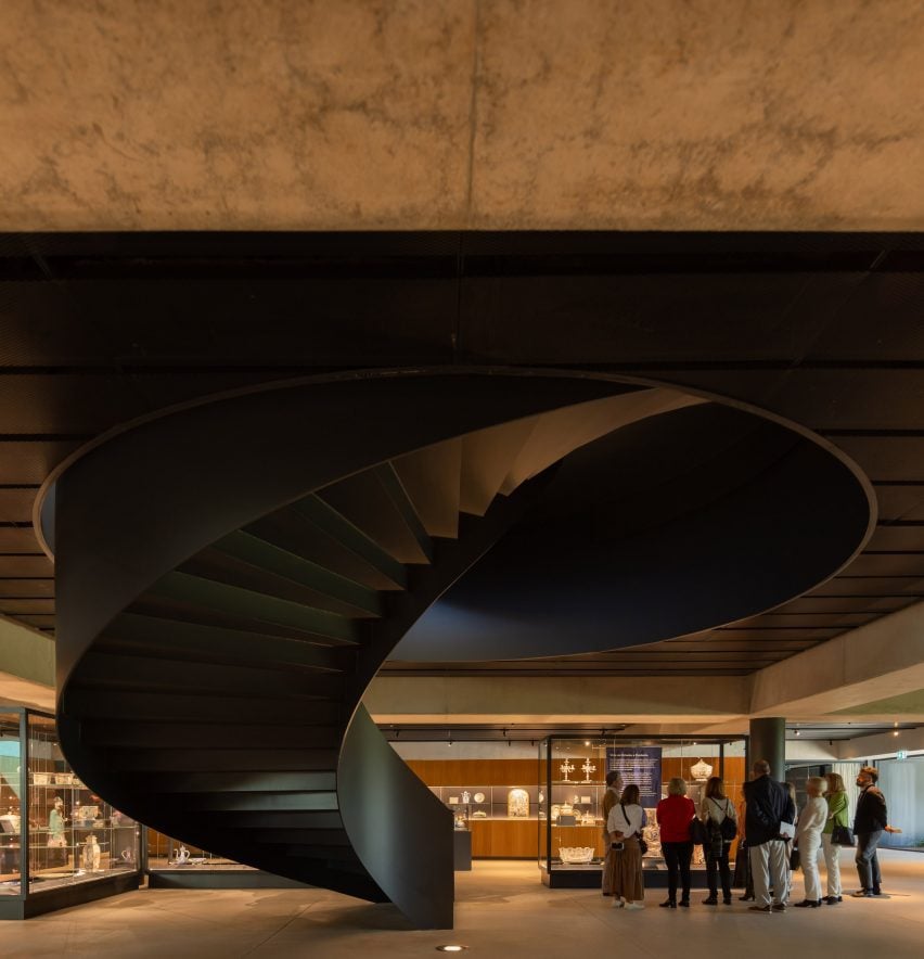 Albuquerque Foundation by Bernades Arquitetura