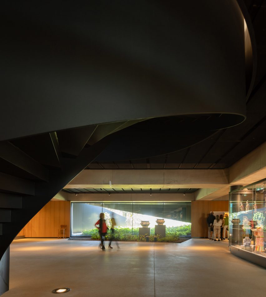 Albuquerque Foundation by Bernades Arquitetura
