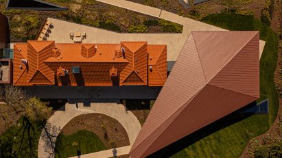 Museum with cantilevered roof
