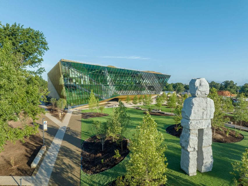 Alice Walton School of Medicine in Arkansas by Polk Stanley Wilcox