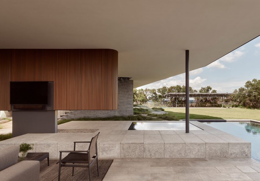 City Park Residence by Alterstudio Architecture