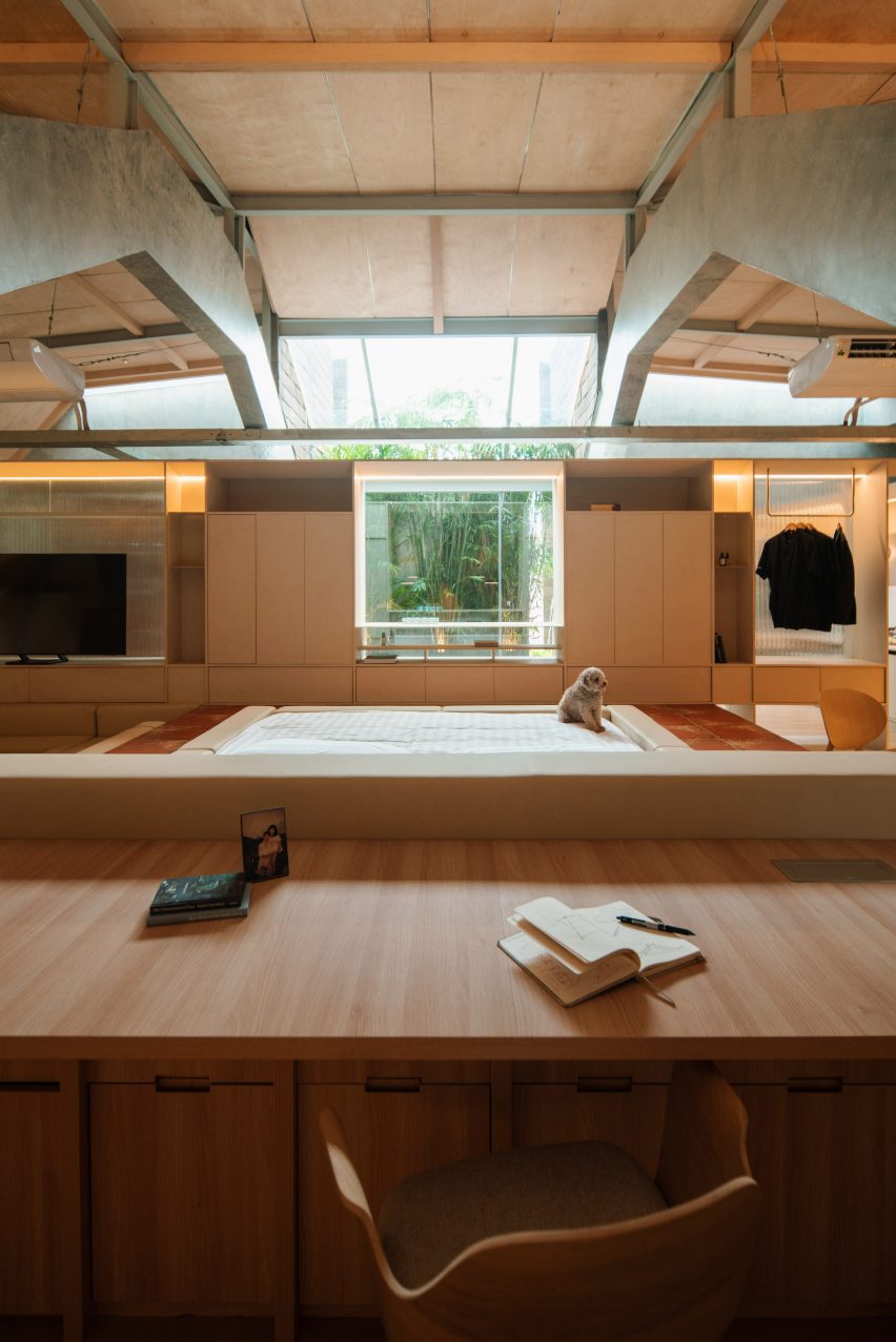Attic Above Garden by RAD+ar