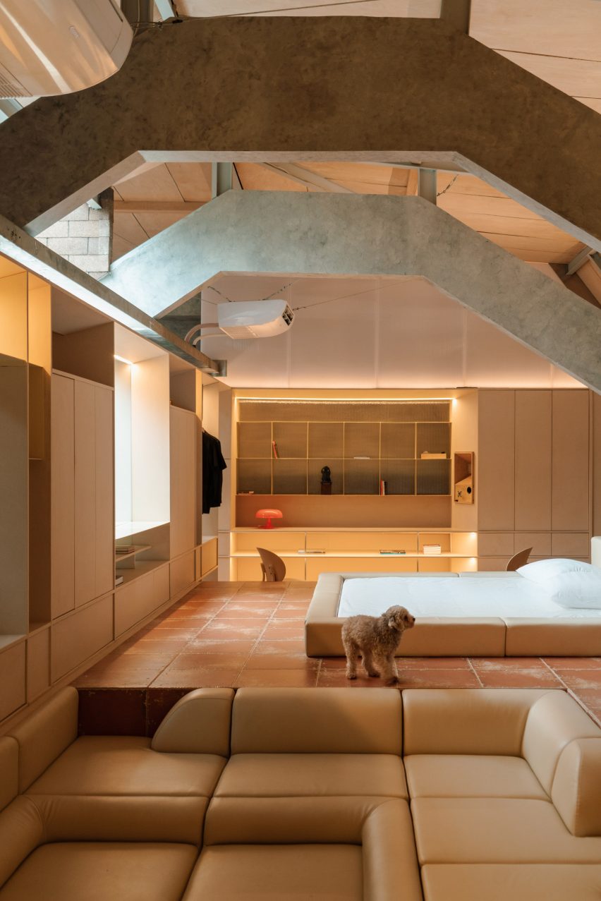 Attic Above Garden by RAD+ar