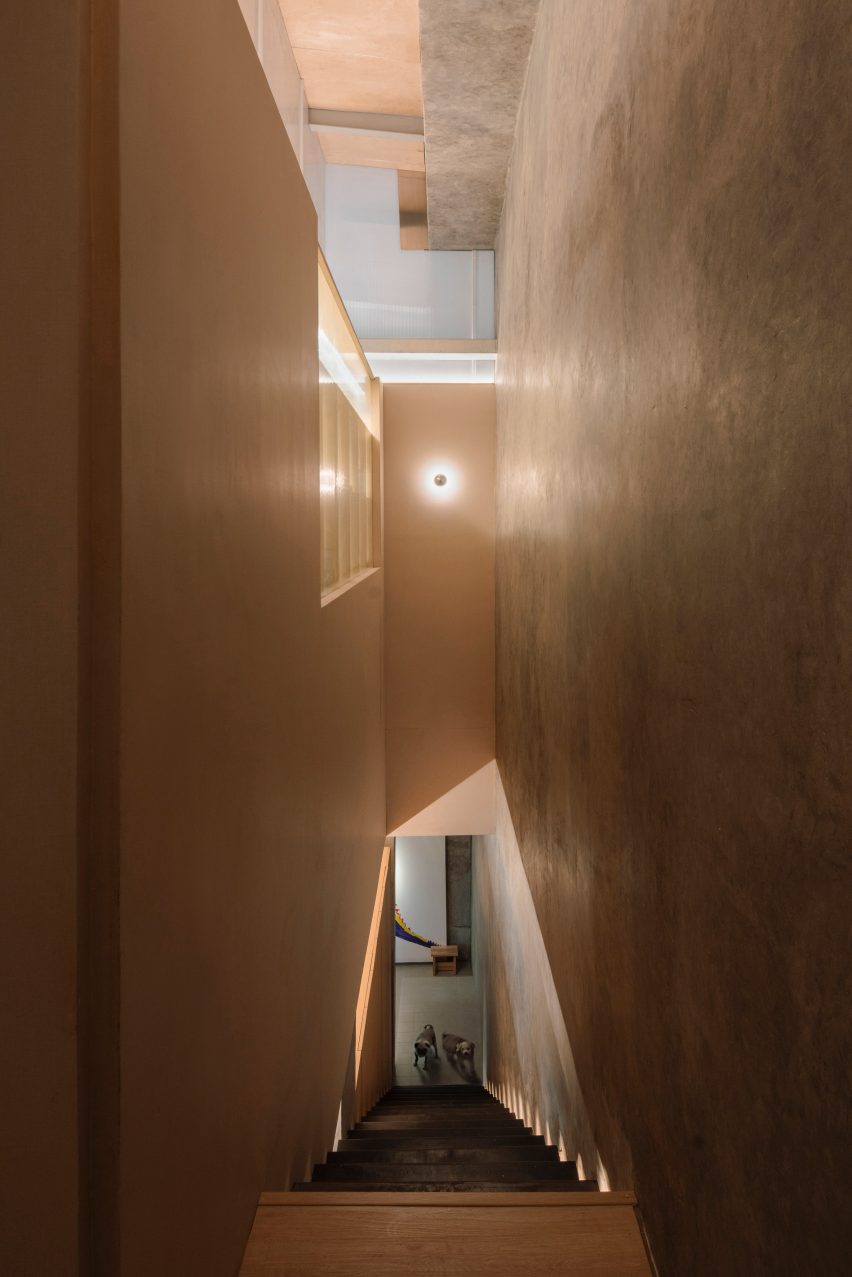 Attic Above Garden by RAD+ar