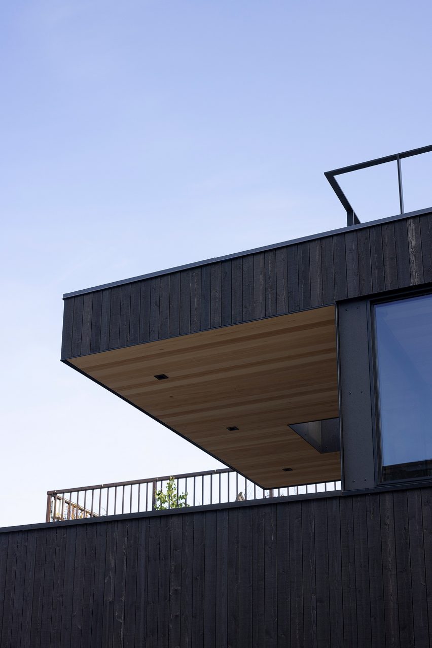 Blatto Boat houseboat
