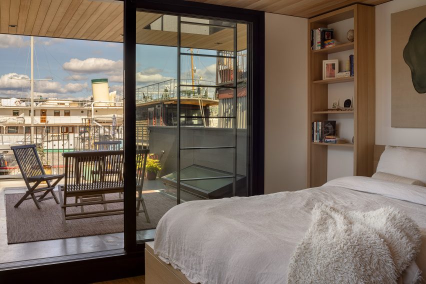 GO'C houseboat seattle